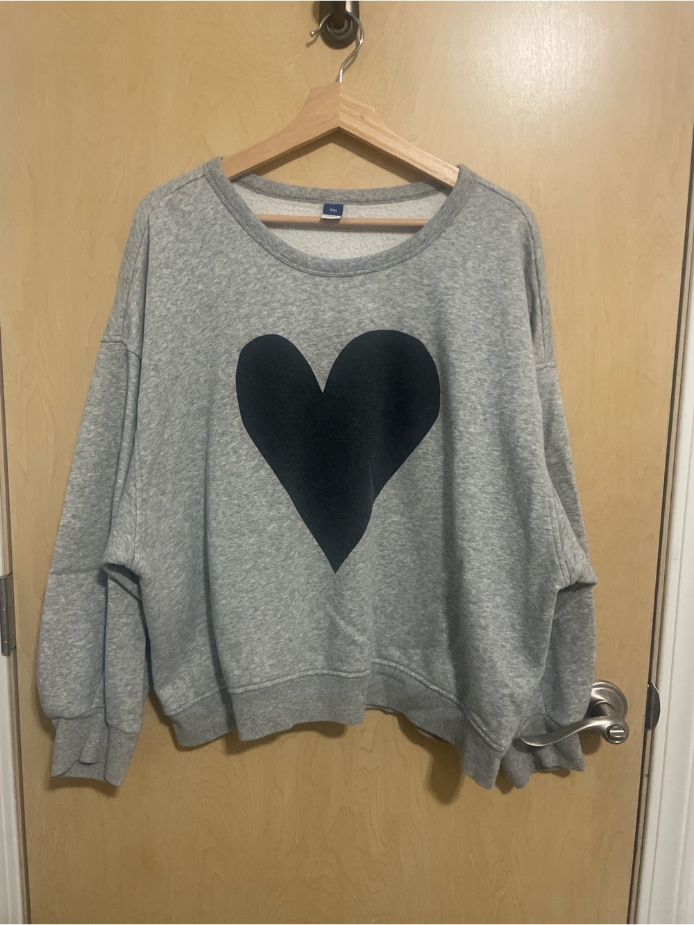 Old Navy Light Gray Boxy Crewneck Sweatshirt with Asymmetric Heart XXL - Picture 3 of 12